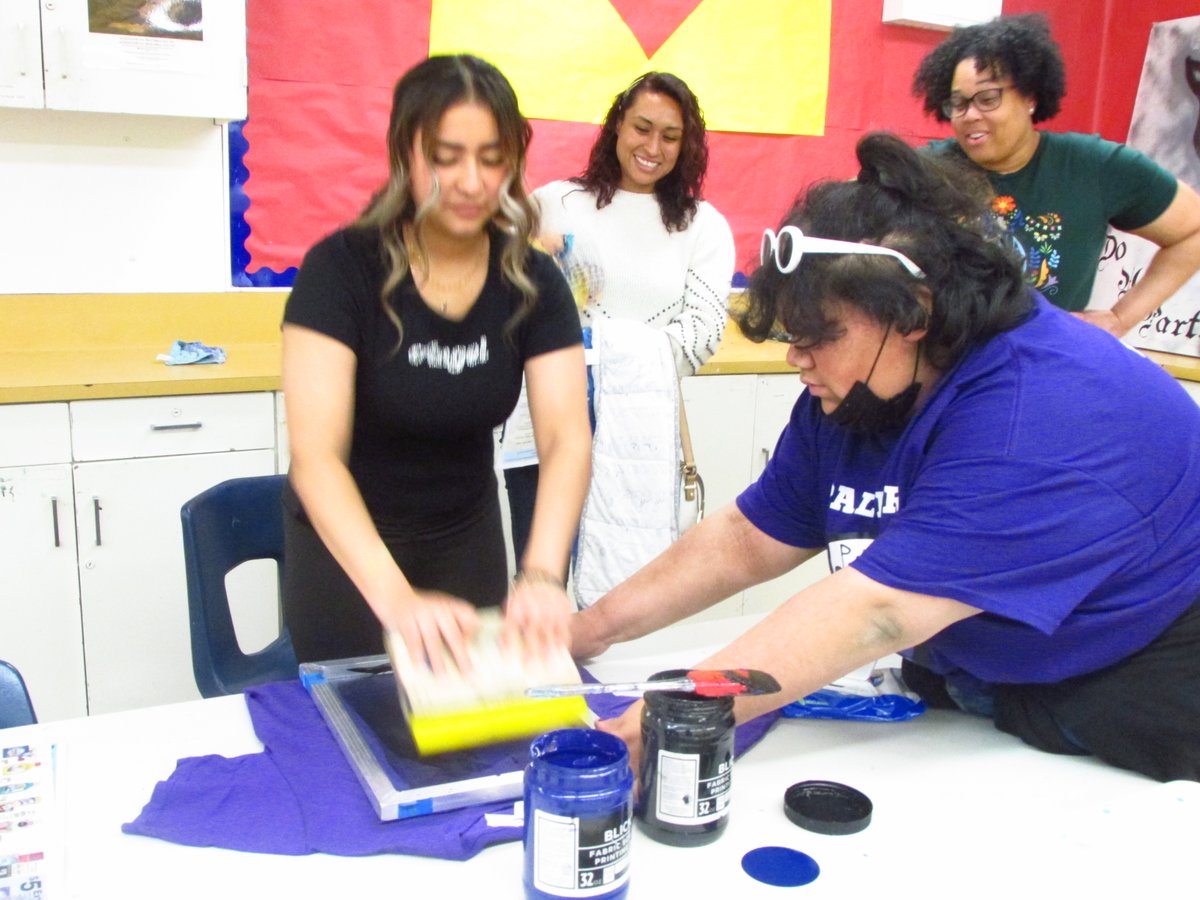 On May 18th, Palomar High School hosted our 2nd Project Based Learning Night of the year. Palomar Students and their families were invited to join us on this night to partake project making activities, such as lapidary, screen printing, terrariums, key chains, and more!  #sushsd