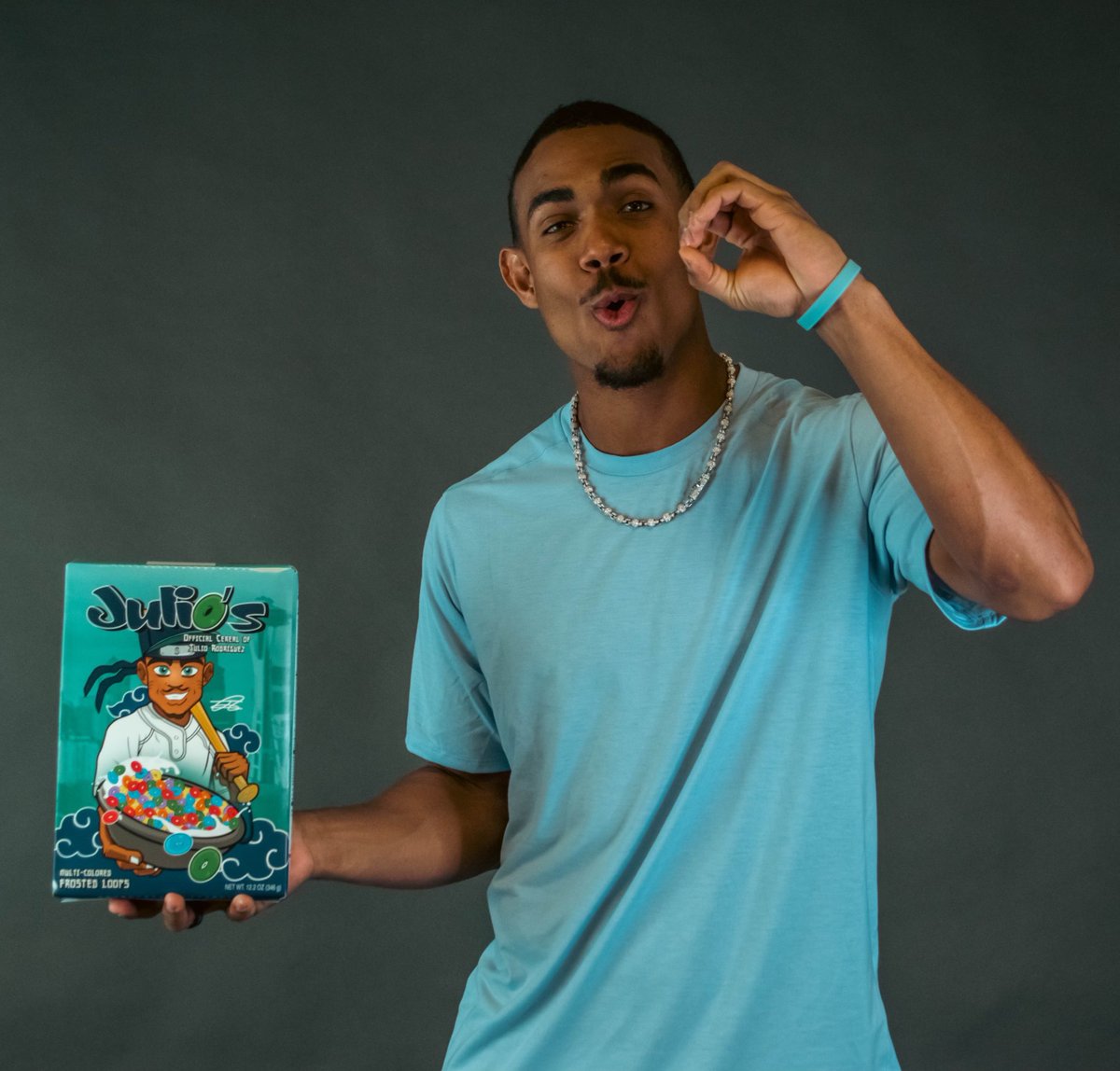 JRODshow44's tweet photo. Introducing JuliO’s 🥣🥣!!

Every box sold will help support underprivileged youth in Seattle and the Dominican Republic 🇩🇴🫶🏽. 

Get your boxes exclusively @fredmeyerstores or online at https://t.co/8m7WnuSh2z (link in bio) https://t.co/oQw0jO2j6z