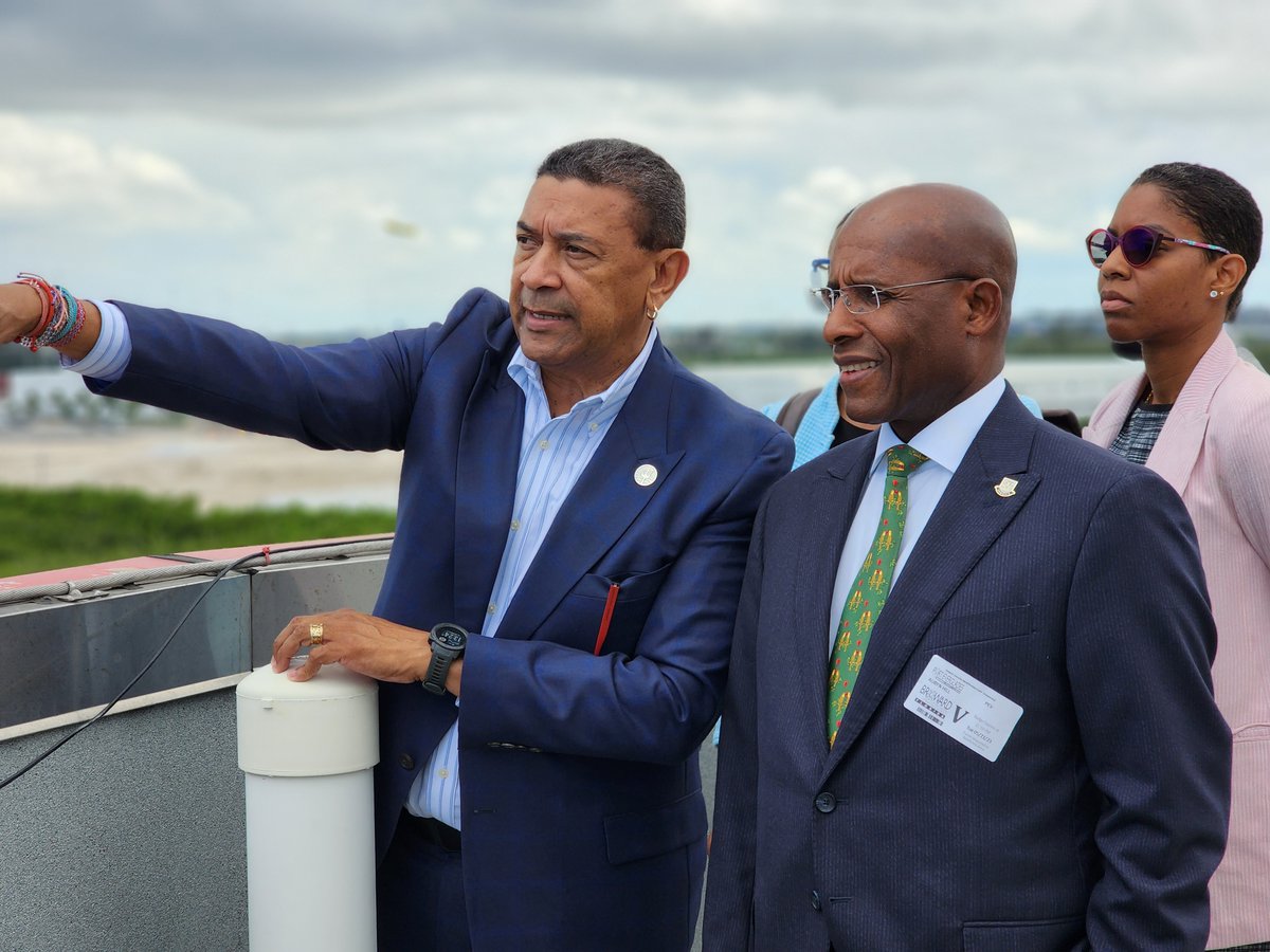 PortEverglades's tweet photo. Today we welcomed a delegation from Jamaica, led by Senator the Honorable Aubyn Hill, Minister of Industry, Investment and Commerce. The delegation met with #PortEverglades leadership & business partners to discuss #trade opportunities. #gatewayporteverglades #foreigntradezone https://t.co/HlJBKeZMQA