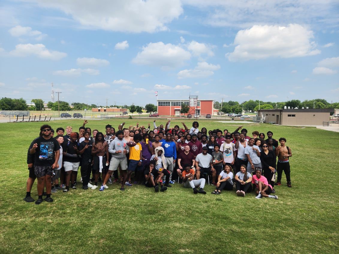 USVSUS (@skeeterrecruits) on Twitter photo Thank you <a href="/pastor_nichols/">Dr. Rick Nichols</a> for cooking burgers and pulled pork for our boys!!
#FAMILY
<a href="/DemarcusHarri01/">Coach Harris</a> <a href="/Farris_Coach/">Desmund Farris</a> <a href="/CoachYogi_YG/">Yogi Gallegos</a> <a href="/CoachVGreen40/">Vincient Green Sr.</a> <a href="/CoachChadRoark/">Chad Roark</a> <a href="/CoachEShon/">Coach Eric Shon</a> Thank you <a href="/pastor_nichols/">Dr. Rick Nichols</a> for cooking burgers and pulled pork for our boys!!
#FAMILY
<a href="/DemarcusHarri01/">Coach Harris</a> <a href="/Farris_Coach/">Desmund Farris</a> <a href="/CoachYogi_YG/">Yogi Gallegos</a> <a href="/CoachVGreen40/">Vincient Green Sr.</a> <a href="/CoachChadRoark/">Chad Roark</a> <a href="/CoachEShon/">Coach Eric Shon</a>