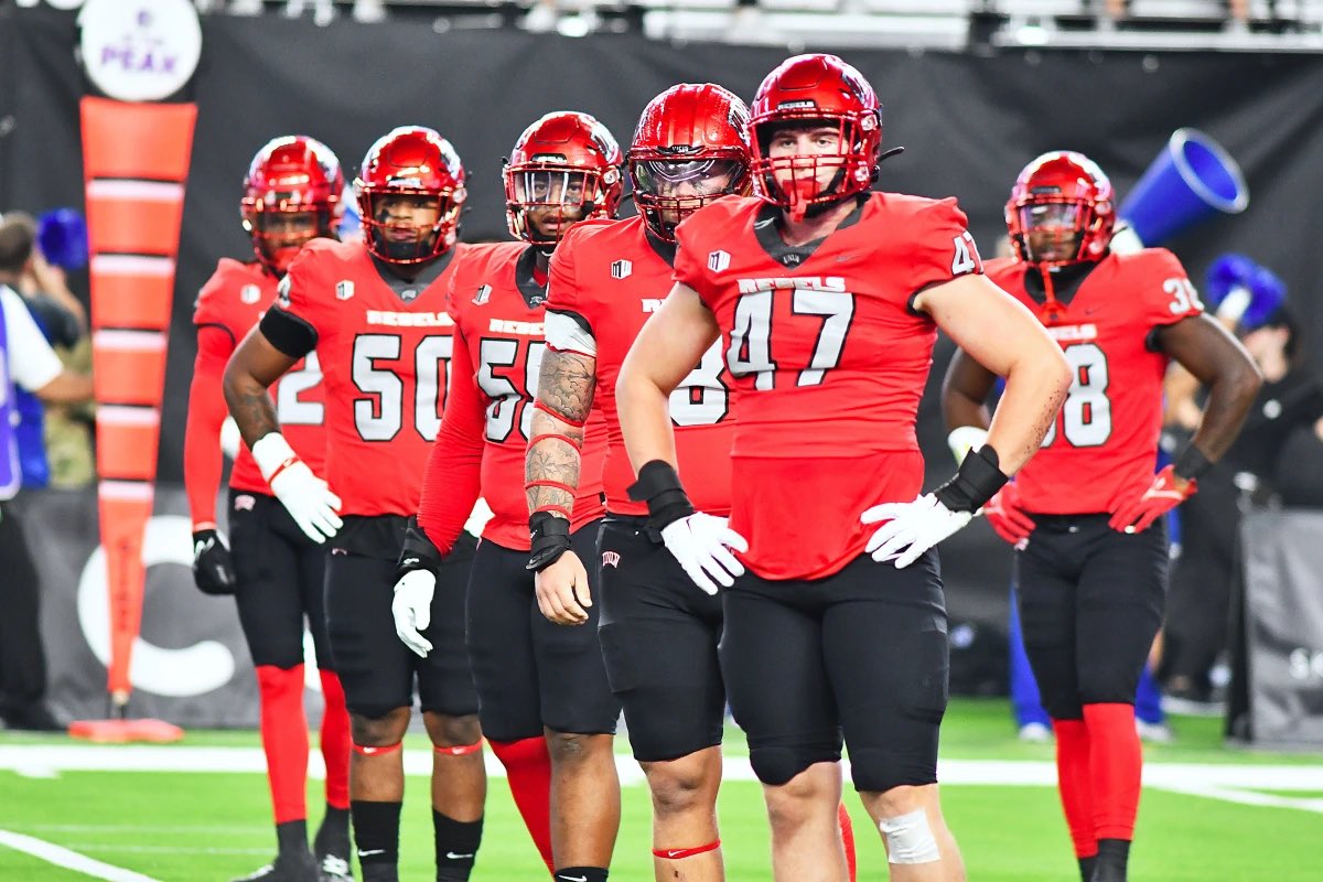 Blessed to say that I have received an offer from <a href="/unlvfootball/">UNLV Football</a>!! Thank you <a href="/VanceVice/">Coach Vance Vice</a> <a href="/bradodom/">Coach B.O.</a> <a href="/Coach_Ford/">Cornell Ford</a>  for this opportunity!!

<a href="/FootballFHC/">Francis Howell Central Football</a> <a href="/GSV_STL/">Gateway Sports Venue</a> <a href="/JPRockMO/">JP Rock</a>