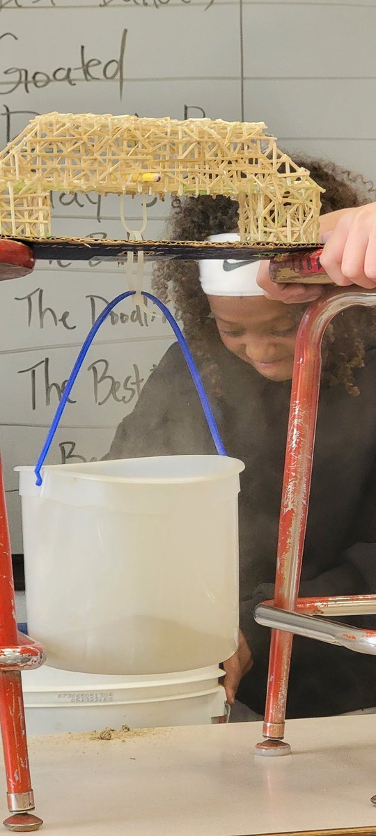 teubnerj's tweet photo. Bridge Contest Day!  This design held 15 lbs of sand!! @MissKirbyClass @MrCondit @mrschokanmath5 https://t.co/i3sN9J30y7