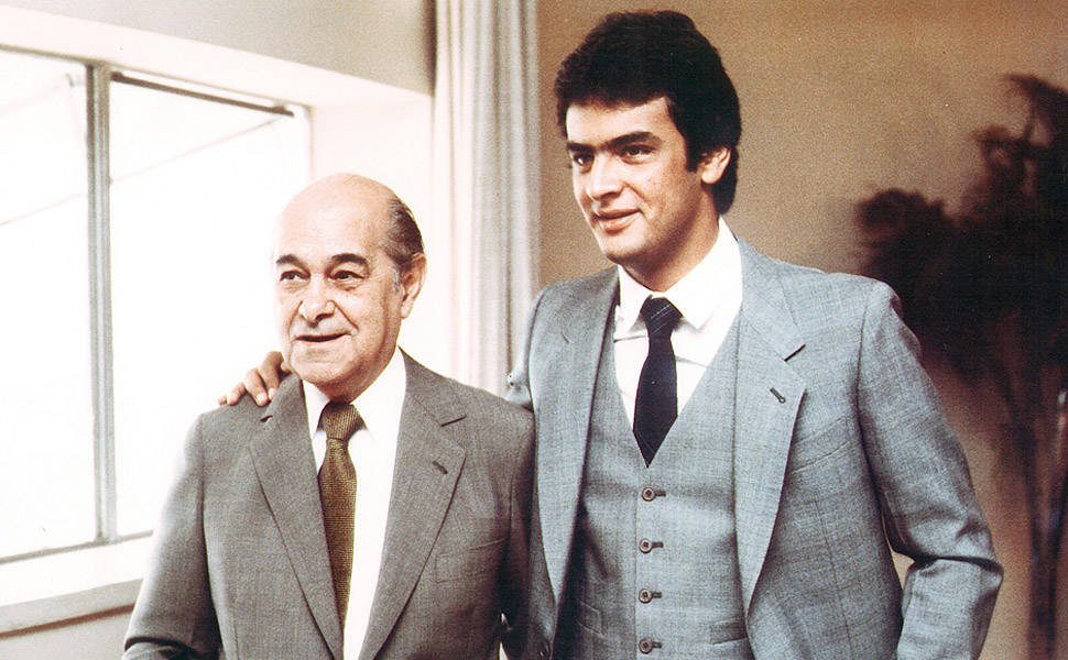 Quantos anos você tinha quando percebeu que o Lula é um "homem branco" e o Fernando Henrique Cardoso e Aécio Neves são típicos mestiços brasileiros?