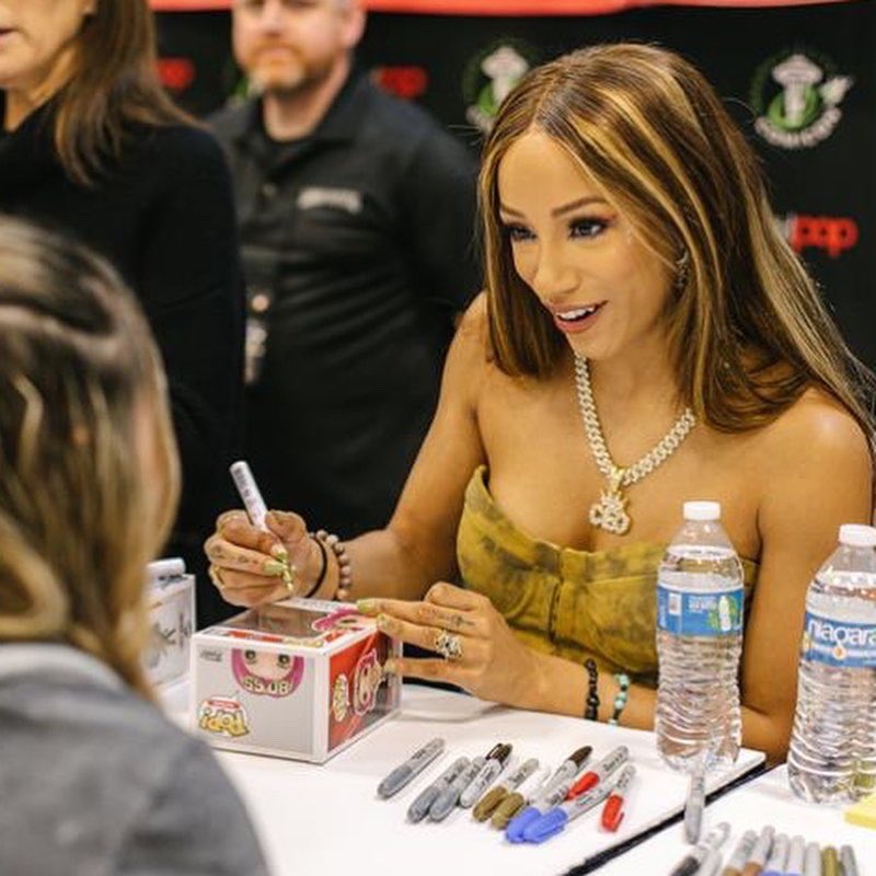sashacrew2's tweet photo. She is stronger than everybody else! You will come back sooner and stronger 😘😘😘
#mercedes
#thebest https://t.co/fHsdLaqVYN