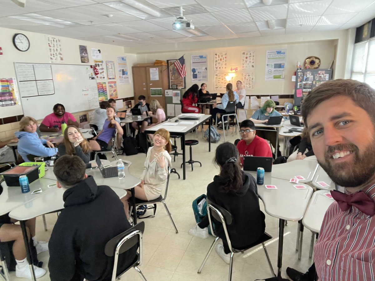 senormarkmac's tweet image. Today’s the last #bowtietuesday of these @Mehlville_HS Panthers’ school year #wearemehlville