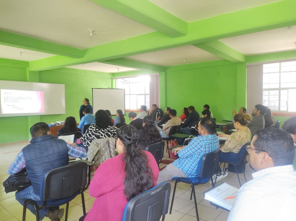 TbcZona18's tweet photo. El día de hoy se lleva a cabo la jornada de acompañamiento de la Zona 18
#JornadaDeAcompañamiento
@geramonro05
@israeljerol
@VeronicaRB04 
@Edomex_TBC https://t.co/4bGjF3hLYZ