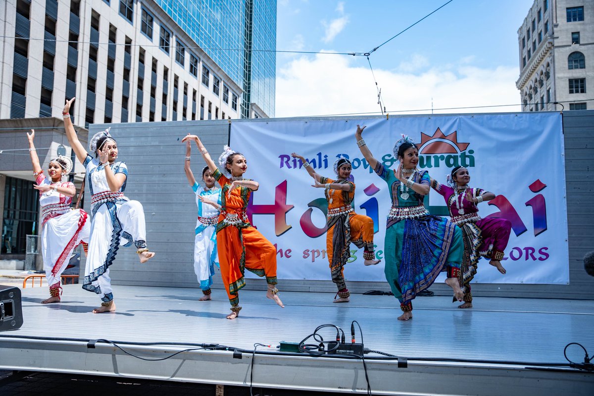 ForSurati's tweet photo. Holi Hai once again was amazing! Marked in vibrant hues, Holi Hai surpassed all expectations! 🙌✨

Thank you everyone for coming out and everyone who made this event come to life! 

📸 Carolina Rosario 

#holifestival #holi #festival #happyholi #holihai #indianfestival #holifest https://t.co/48cpm7Rmx5