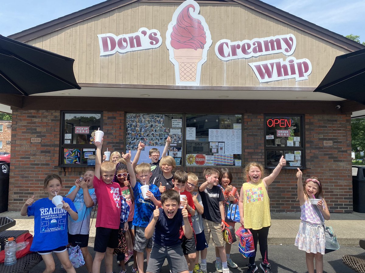 Jrumpthe2nd's tweet photo. HUGE SHOUTOUT to Don's Creamy Whip for THE BEST service and THE BEST ICE CREAM!!! It was worth the walk!!🍦💙 #Donscreamywhip #readingelem https://t.co/fbqCnj6JIv