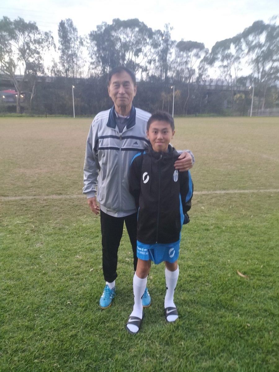 TCo10's tweet image. @SBSSportau #TheWorldGame founders Johnny and Les always tell us that football brings people together. Amazing to have @CBF_Futebol @CopaAmerica 2007 winner Minerio, J league legend @KentarohOhi and Chinese national Yu Jin Lian living in Melbourne @MalvernCity ⚽ @JamberooPub