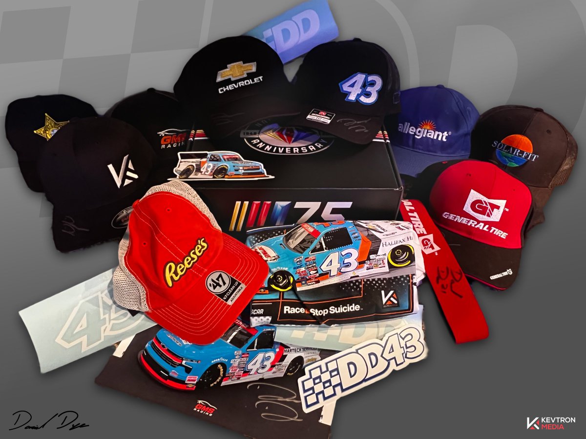 𝙂𝙄𝙑𝙀𝘼𝙒𝘼𝙔!
𝗙𝗢𝗟𝗟𝗢𝗪 + 𝗟𝗜𝗞𝗘 + 𝗥𝗘𝗧𝗪𝗘𝗘𝗧 to be entered.

The ultimate 𝗗𝗗𝟰𝟯 gift box includes a 2023 t-shirt, misc hats new and worn by Daniel, including his Chevrolet hat from victory lane at Berlin Raceway, ARCA Pole collar, stickers, hero card, and more!