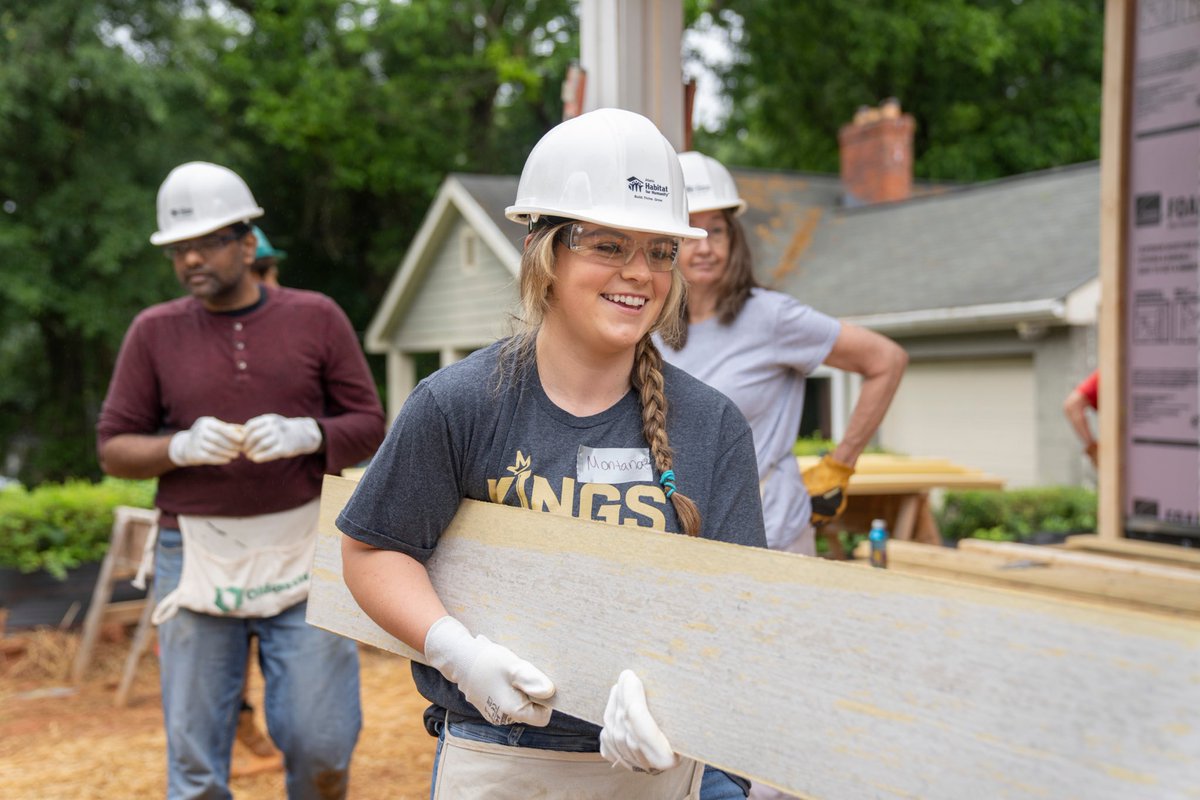 Last month, the Recycle for Good partnership build start kicked off with its first nail and now we're over halfway done! Congratulations to #FutureHomeowner Stephanie and the volunteers from @Novelis and AMB Sports and Entertainment. We can't wait to celebrate dedication day!