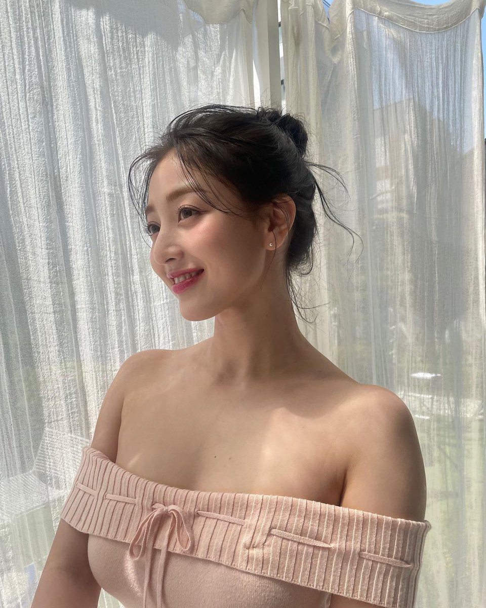 jihyo moments that could kill a sapphic tweet media