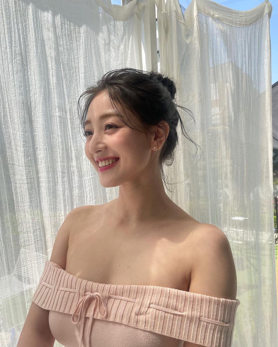 jihyo moments that could kill a sapphic tweet media