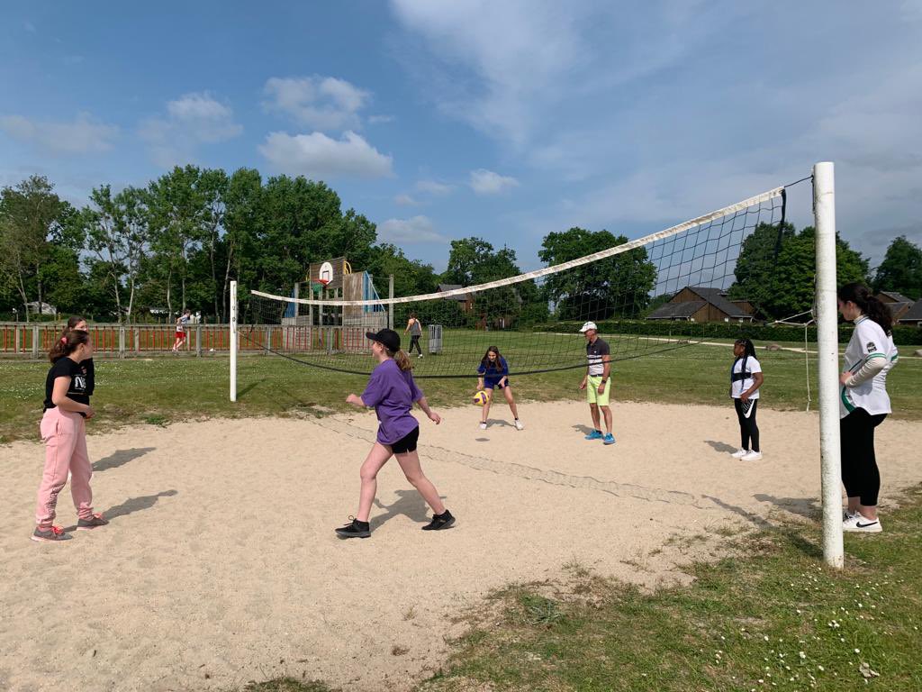 En route pour un séjour alliant musique et sport pour les élèves de la CHAM et de la chorale du <a href="/CLGAnquetin/">Collège Louis Anquetin</a>. Bonne semaine à tous !