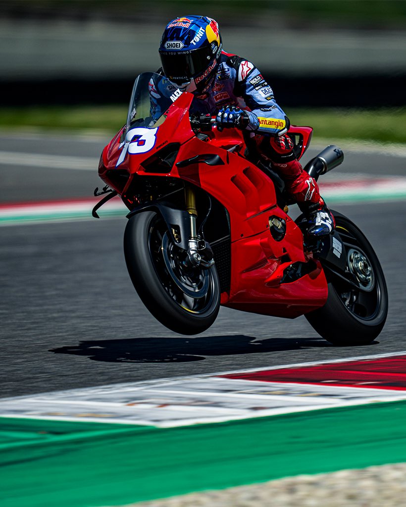 alexmarquez73's tweet photo. Test day en Mugello. Aquí no paramos! 🇮🇹

Test day in Mugello. We can’t stop! 🇮🇹

@GresiniRacing 
#Alex73 https://t.co/ETdvZYmUKf