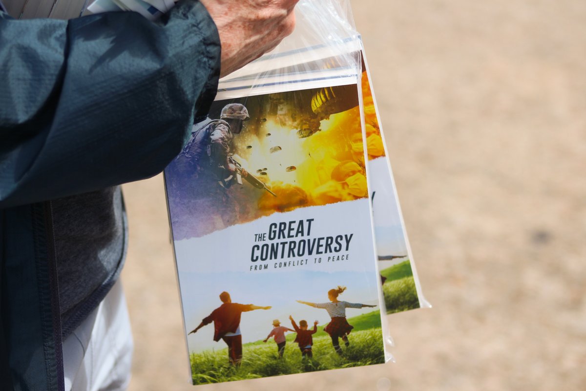 StreamsofLight_'s tweet photo. We partnered with the Texas Conference to help almost 100 churches distribute over 200K books in one day! Logistical support matters. Does your church want to reach your community for Christ? Learn how we can help: https://t.co/IWSM3Dm9Gs
#StreamsofLight #TexasAdventist https://t.co/E4jWO3PYFQ