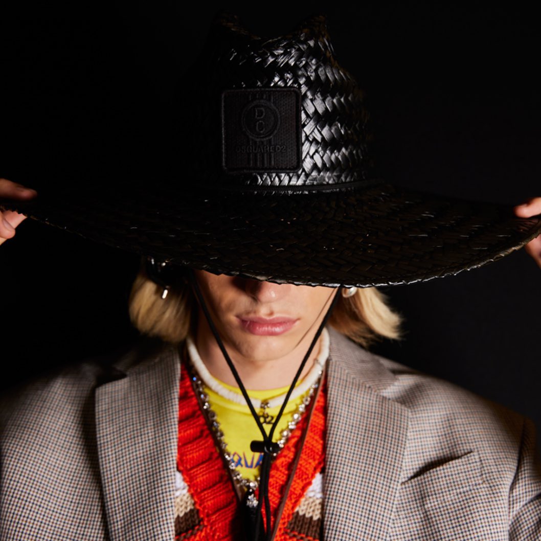 Dsquared2's tweet photo. Hat Attack 💥

#D2SS23
#DSQUARED2 https://t.co/dtdvUHeSKd