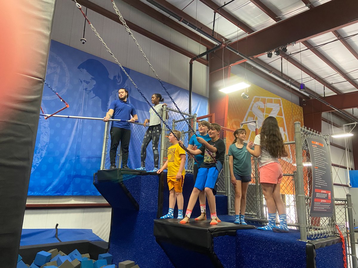 RoadrunnerROCKS's tweet photo. 5th graders are having a great time at Sky Zone today! 
#weschools https://t.co/rcObKQaJl8