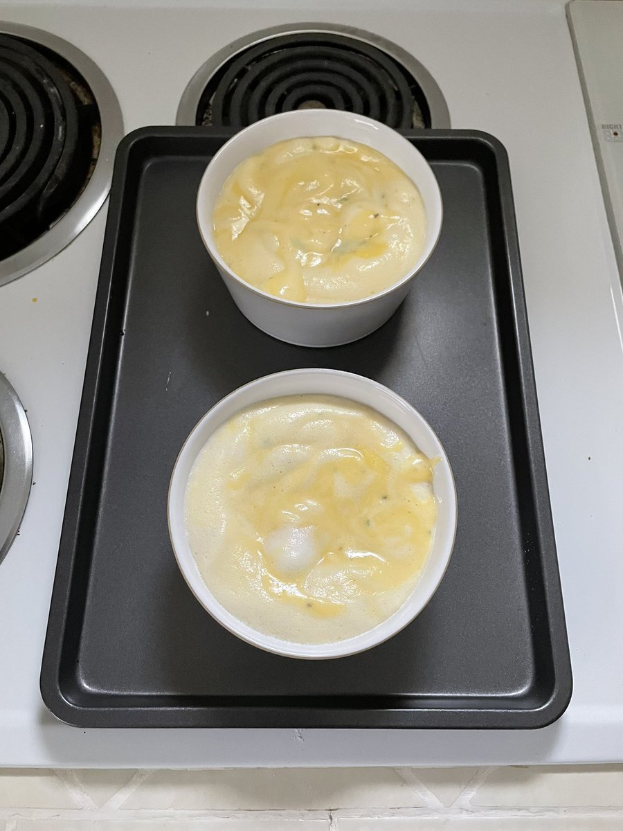 OX7_Sarah's tweet photo. #masterchef eat your heart out!  First time cooking a #souffle, pretty good right?  

Got to love eating #eggs!

https://t.co/WbqmHS58xu https://t.co/zU8DwTXe3K