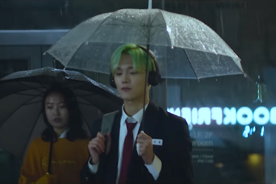 soompi's tweet photo. WATCH: #CIX's #Seunghun Is Alone In The Rain In New Teaser For "Save Me, Kill Me" Comeback
https://t.co/SfLOXk2hNa https://t.co/9BX9BUEPqI