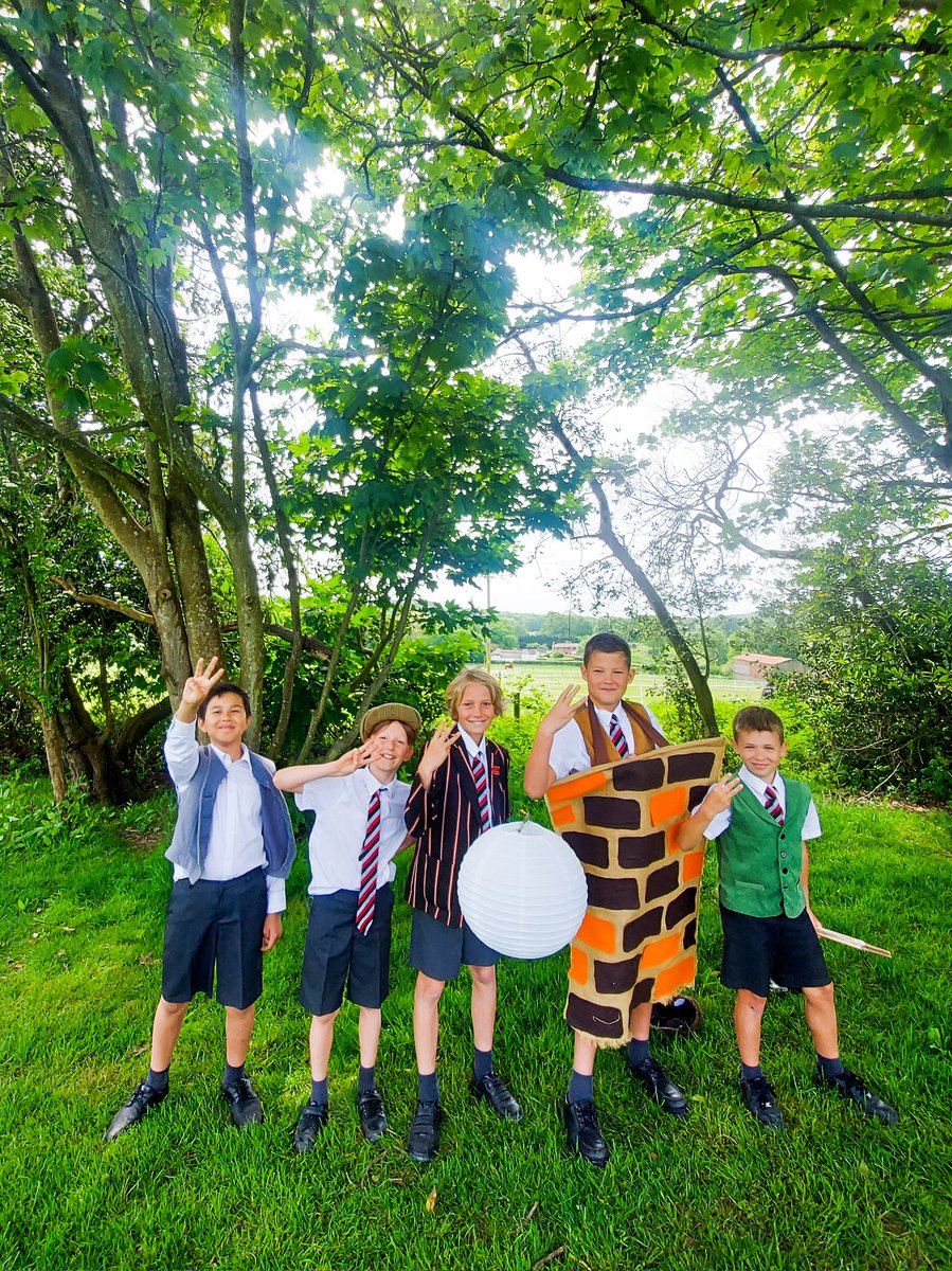 Three days to go until the Year 6s perform their adaptation of 'A Midsummer Night's Dream'. The excitement builds 😁 #year6 #CastleCourtCreativity #CastleCourt #PrepSchoolDorset #AMidsummerNightsDream @psbacc #CastleCourtEnglish #PSB