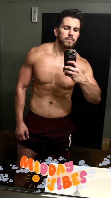 Got a little sweaty today after my workout 🥵  RT if you want me to join you on a cardio session 😏 https://t<a href="/tag/miami"class="tags"><span>#miami</span></a><a href="/tag/collab"class="tags"><span>#collab</span></a><a href="/tag/onlyfans"class="tags"><span>#onlyfans</span></a><a href="/tag/contentcreator"class="tags"><span>#contentcreator</span></a><a href="/tag/spi"class="tags"><span>#spi</span></a>