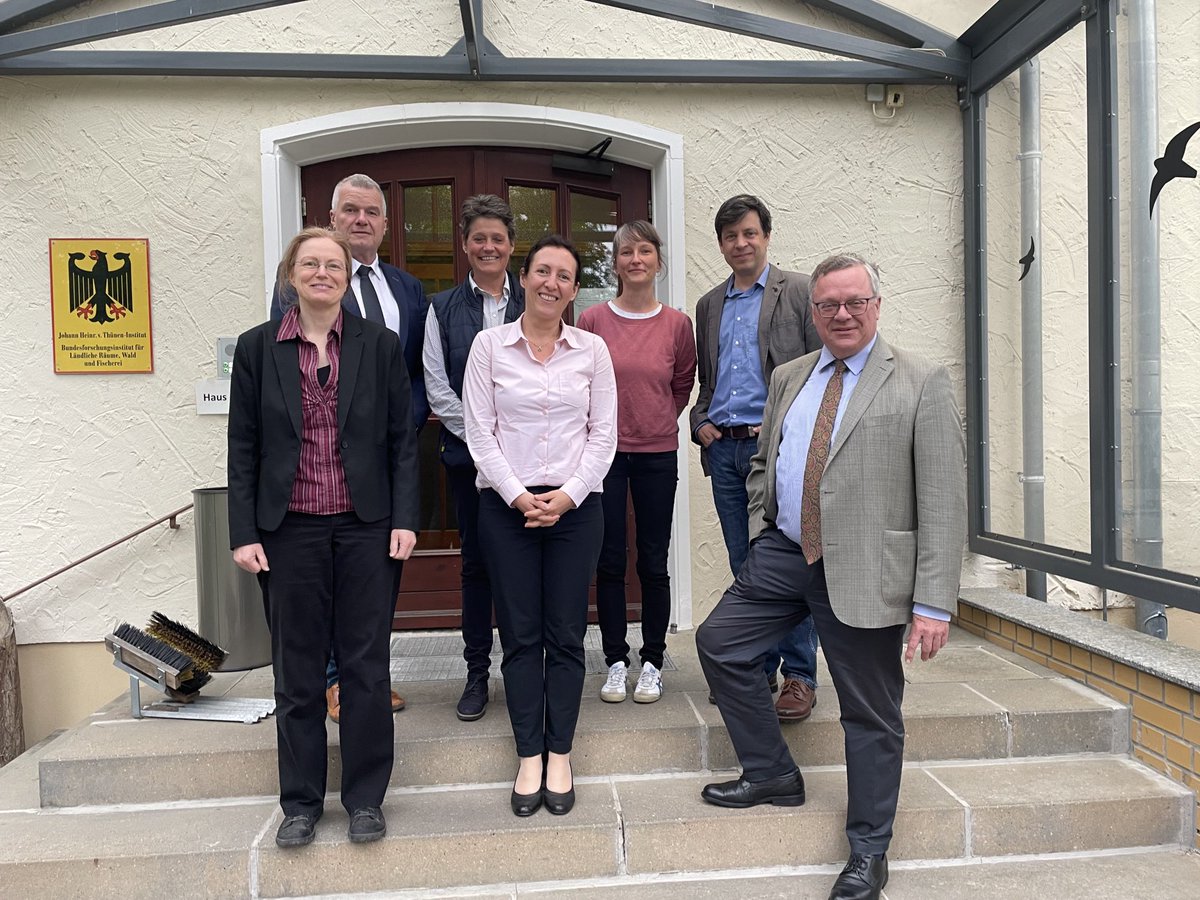 HannsEiden's tweet photo. Zum Abschied zu Besuch in Eberswalde bei meinen Kolleginnen und Kollegen vom #BZWW. Intensiver Austausch über unseren Auftrag für eine nachhaltige Weidetierhaltung in der Koexistenz von Nutztier und Wolf.
@BZL_aktuell @bmel @Bauern_Verband @BfN_de https://t.co/evQ6gBqweZ