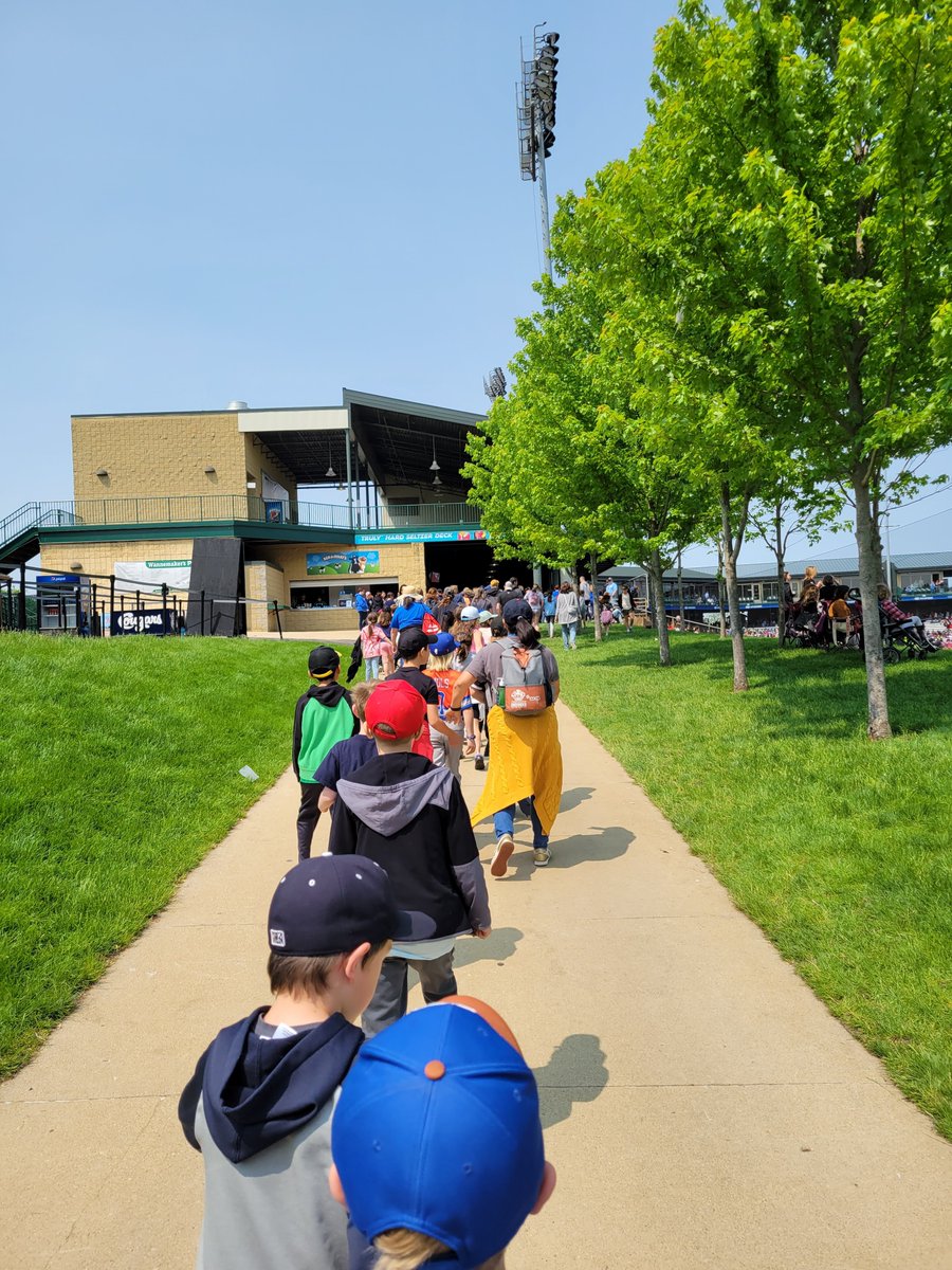 <a href="/LincolnD303/">Lincoln Elementary</a> had a fun filled all-school field trip to the <a href="/KCCougars/">Kane County Cougars</a> game!  Thanks to the Cougars Reading Club for providing lunch &amp; the <a href="/STC_Lincoln_PTO/">STC Lincoln PTO</a> for providing the dessert for all our readers!