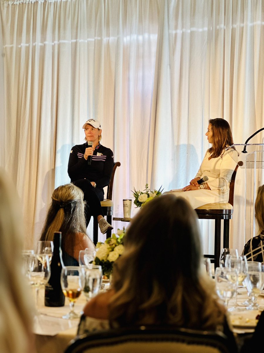 Thankful to hear from <a href="/ANNIKA59/">Annika Sorenstam</a> today at Executive Women’s Day. Schwab Challenge starts tomorrow. ⛳️🏌🏼‍♀️
Great moderating by <a href="/DeborahNBC5/">Deborah Ferguson</a> 💙