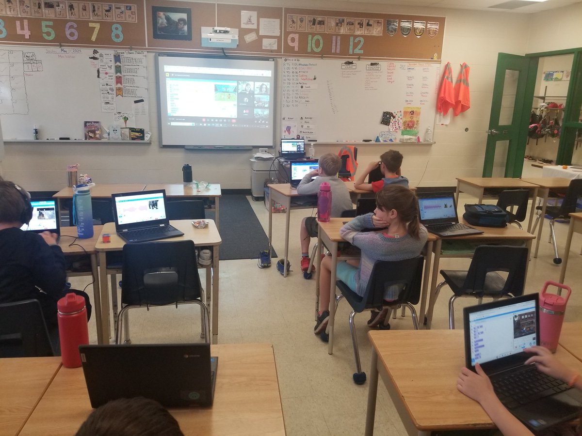My grade 2/3 class completed session #1 with #CodeBreaker @McMenemyTweets and @mraspinall. Thank you for this amazing opportunity for our kids to practice coding, they had an absolute blast. We can't wait for session #2! #PVNCCDSB #PVNCLEARNS