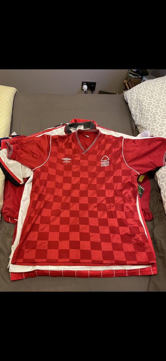 @WouldYouKind7y @mattforde My mate sent me this when my mum passed away. I’ve worn it twice, play off final and at home against Arsenal this weekend. The magic shirt.