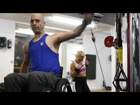 ResolutionFITNS's tweet image. Active Hands make gripping aids that gently, yet firmly hold hand into a gripping shape enabling you to hold tightly onto objects, including #GymEquipment. Visit ResolutionFitness.ca for details.
#AdapativePhysicalActivity #GetAGrip #ActiveHands - youtu.be/zqpKz-3oa3o