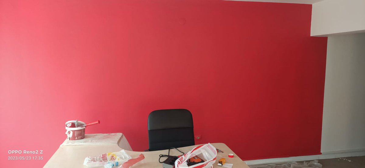 pe2a_tr's tweet photo. New office colour is ok for now 🫐🍓 https://t.co/PxvnQn5EAm