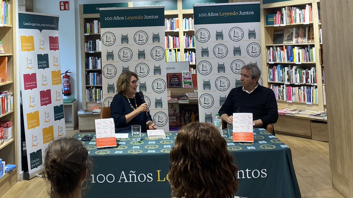 mtascon's tweet photo. La conversación infinita. 
Un libro de conversaciones que provoca otras conversaciones. 
Un libro de Borja Hermoso para @edicionesiruela presentado por @MontDeMont https://t.co/3hqfv0YU0l