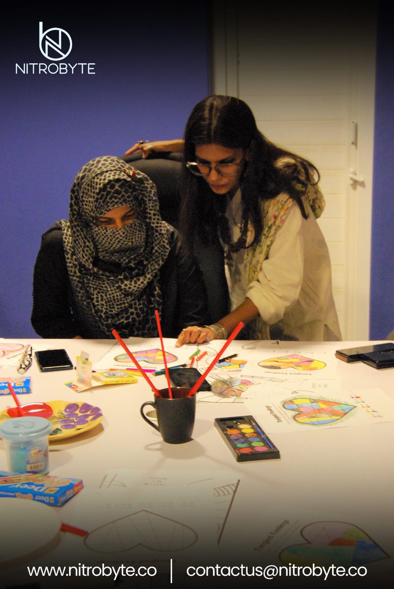 AnamShakilKhan's tweet photo. Grateful for the opportunity to conduct the "Creative Catharsis" workshop at Nitrobyte. Witnessing the power of #therapeuticartmaking in providing emotional release. Let's continue creating spaces that foster a culture of #selfcare #CreativeCatharsis #MentalHealthMatters https://t.co/HVWJaSGH3i