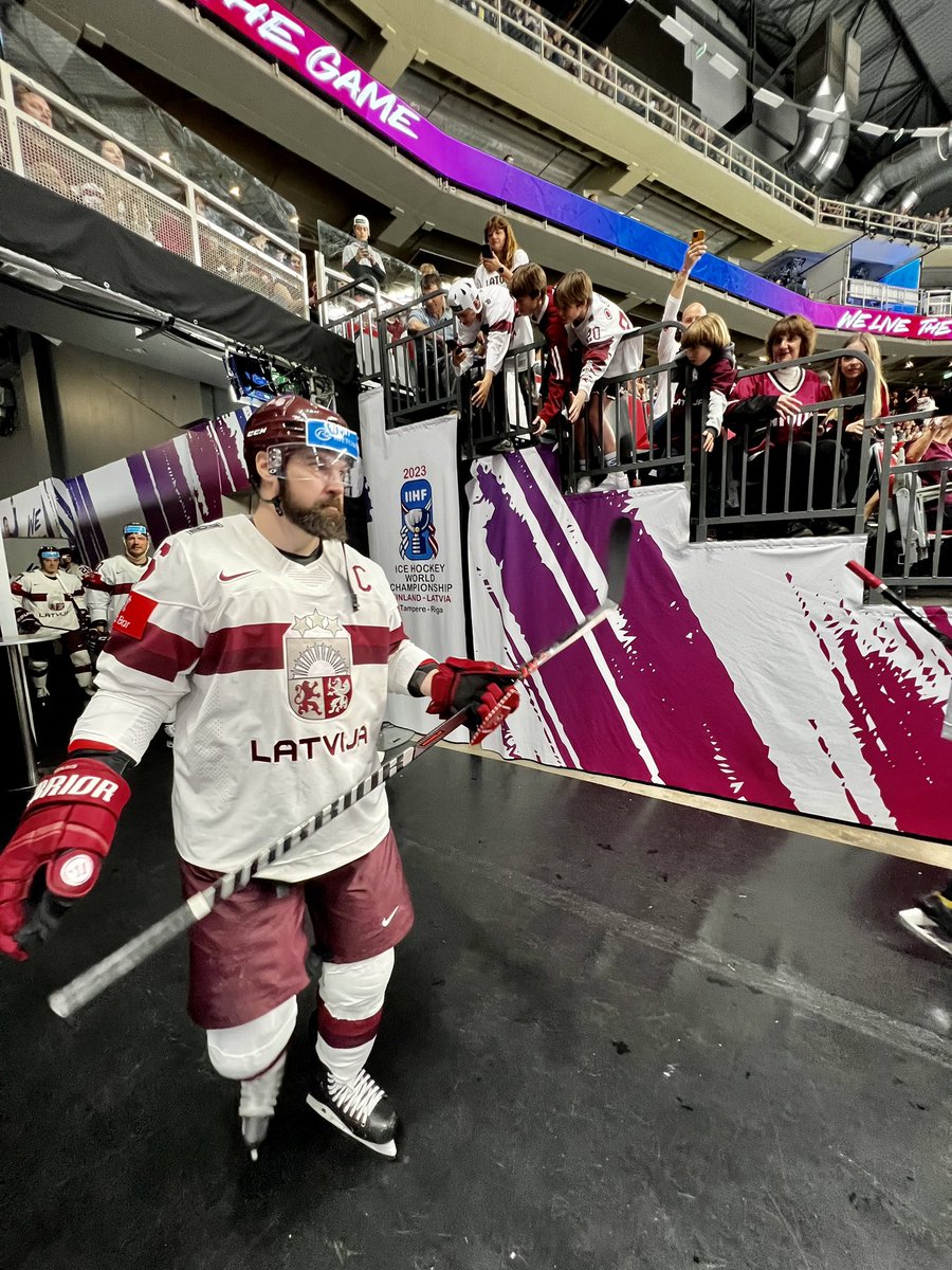 IIHFHockey's tweet photo. Kaspars Daugavins and his squad ready for the quarter-finals battle!🇨🇭💥🇱🇻#SUILAT #IIHFWorlds @lhf_lv @SwissIceHockey https://t.co/e0S0YgFaPV