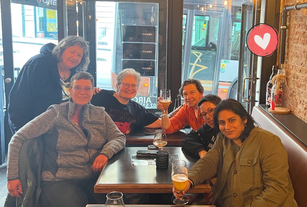 cosmicalbee's tweet photo. Happy Birthday @LaurelLHolloman 🥳!! This wonderful group reunited to celebrate, almost a year after we first met at #DeepDive. Cheers 🥂 and thank you for bringing us together through our shared love of your art, creating lifetime friendships 💛 #BirthdayLove #ReunionLove https://t.co/Df0enrVVrJ