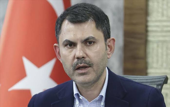 solcugazete's tweet photo. Murat Kurum: (Kılıçdaroğlu'na yapılan montaj videosu için)

"Montaj olup, olmadığını bilmiyoruz." https://t.co/eXP8JwxYyr