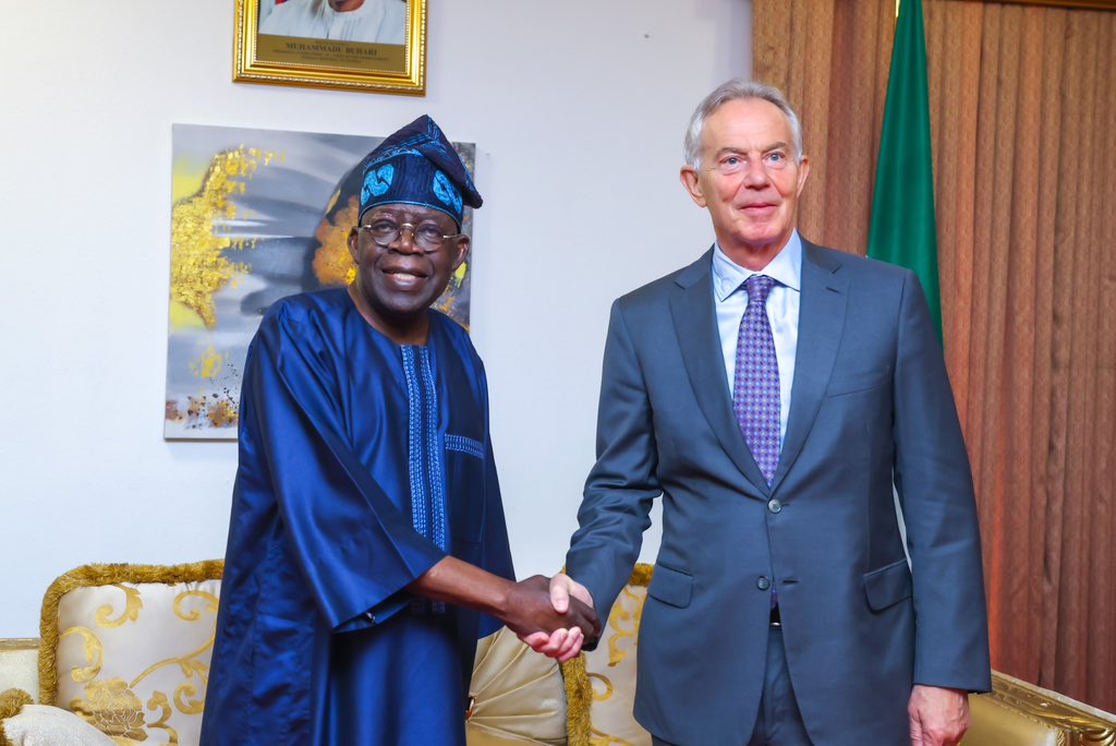 officialABAT's tweet photo. I received former British Prime Minister and founder Tony Blair Institute for Good Governance, Mr Tony Blair,  at the Defence House, Abuja, earlier today. We discussed areas of mutual interests and how Nigeria can continue to benefit from the amazing work of the Institute. https://t.co/UbdVitkRaN