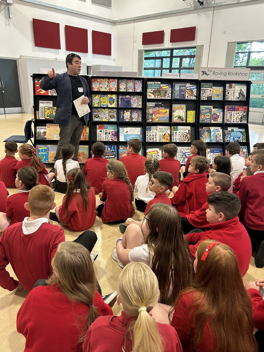 Maybury_School's tweet photo. Thankyou to @RovingBookshop for their visit to Maybury today.  We loved seeing so many children and families buying books to take home with them! @HumberEdTrust @OpenUni_RfP https://t.co/rQsOf2O2et