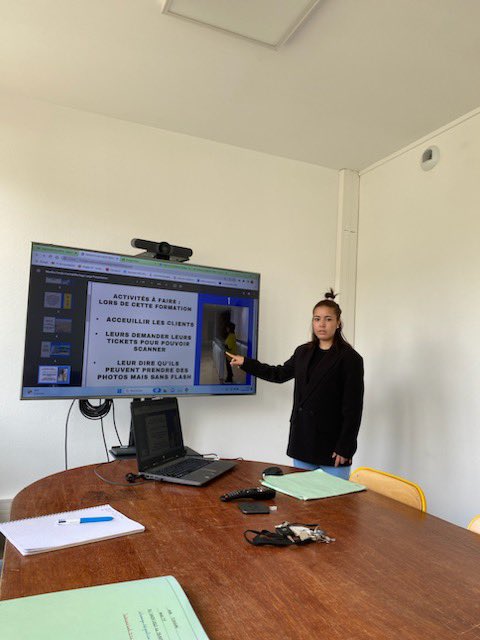 Retour de mobilité pour Aya, bravo 👏à elle pour ses 6mois de stage à l’aquarium de 🇲🇹 Malte
<a href="/LPOJeanMonnet16/">Lycée MonnetCognac</a> 
<a href="/EUErasmusPlus/">Erasmus+</a>