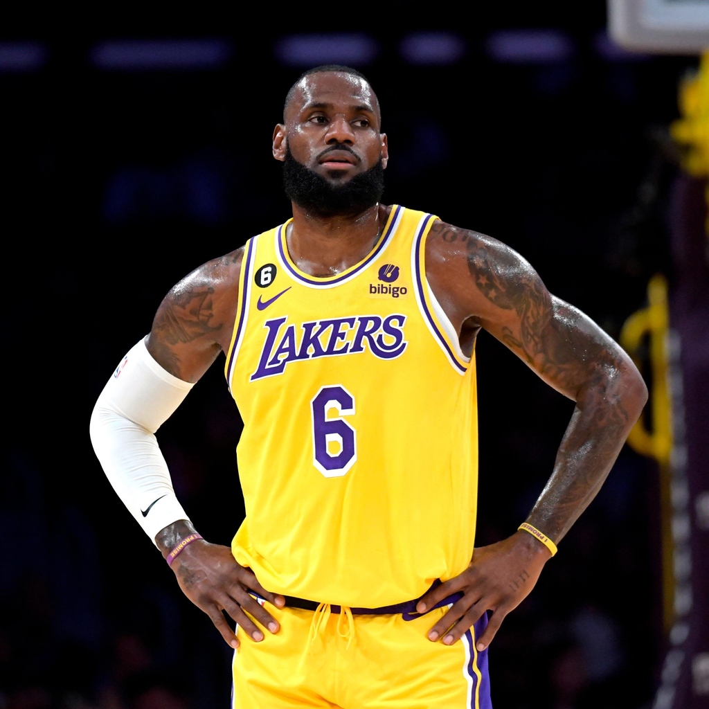 LegionHoops's tweet photo. LeBron James:

“I’m still better than 90% of the NBA… maybe 95.”

(via @mcten) https://t.co/ckBA5je0gx