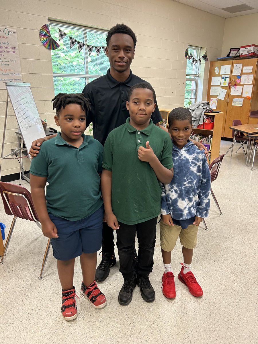 Besides being a leader in the class and on the field, I am also apart of student executive council!!! I had the opportunity to go to spend time with these amazing 3rd grades and talk to them about their first EOG❤️ #Leadership @chrisredding_1 @BerryFootballNC
