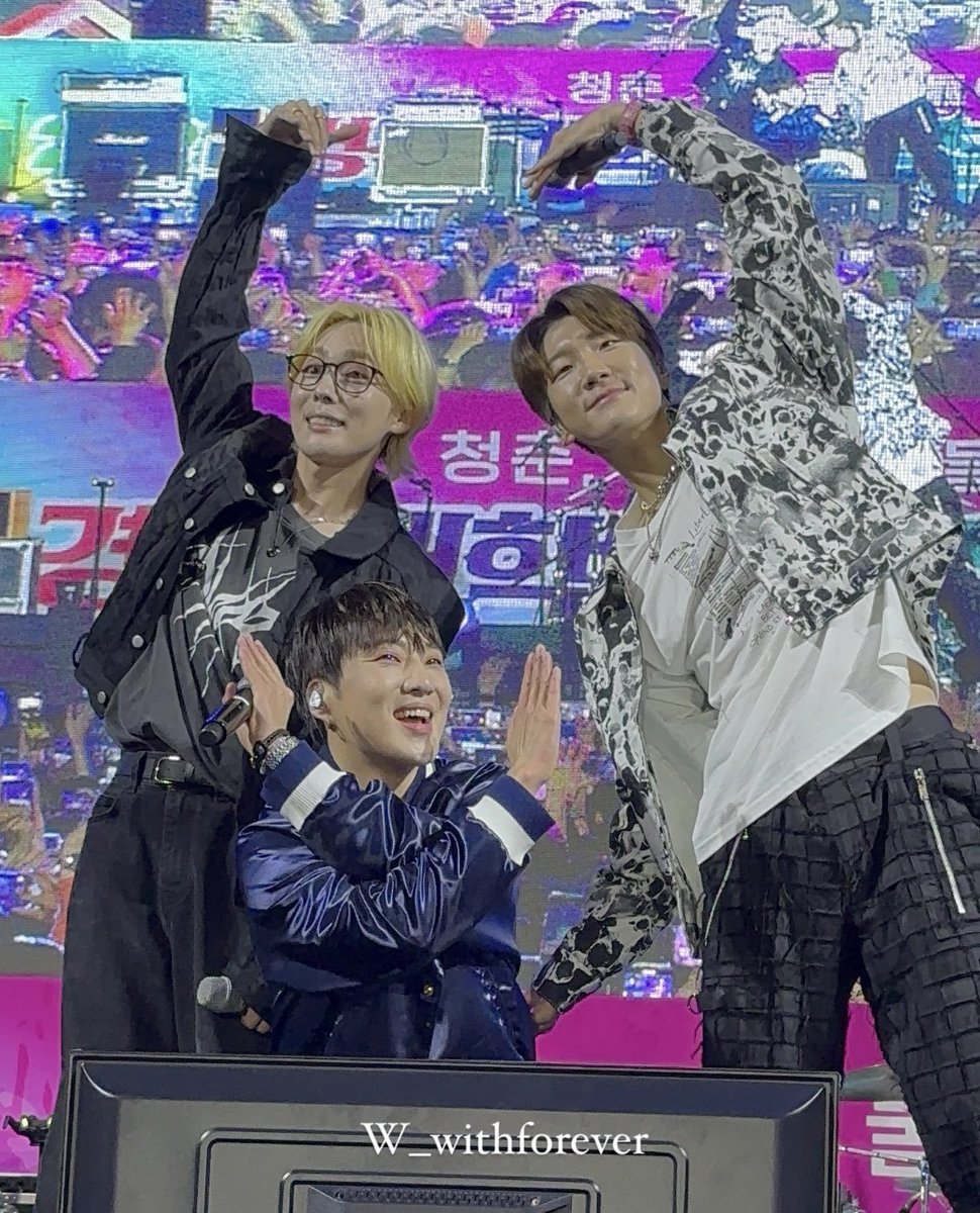 mariana__inseo's tweet photo. 💙[FANCAMS] #위너 Yeungnam

💙LOVE ME LOVE ME
https://t.co/X7o4ZaUZ2s
💙EMPTY
https://t.co/sGn6eQkAop
💙MILLIONS
https://t.co/O1Ap14t8b8
💙REALLY REALLY
https://t.co/6mAjsoHDzl
💙LA LA
https://t.co/vrgdddhvty
💙EVERYDAY
https://t.co/KavBXm87uO https://t.co/mCT5uAffEp