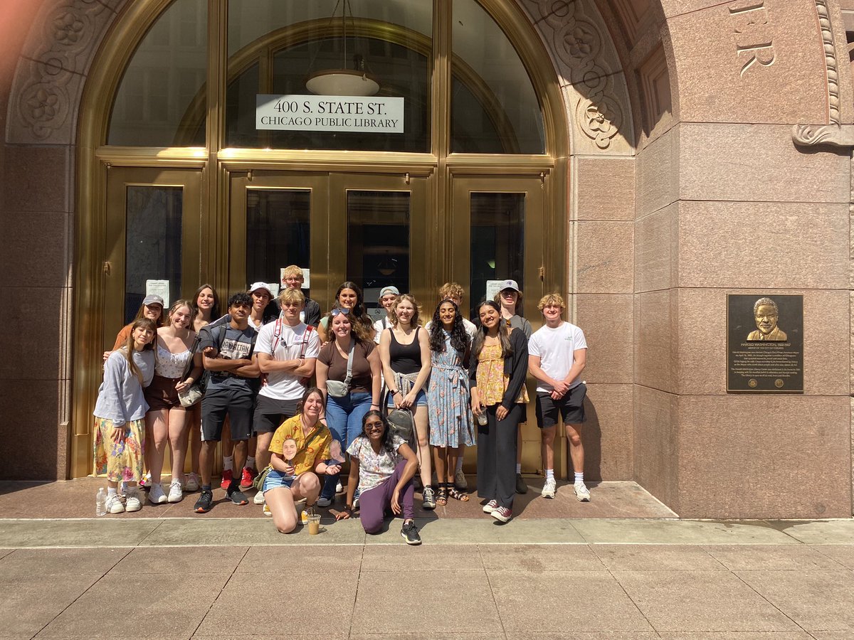 Another great trip to the Harold Washington Library and innovation lab in Chicago! We got to do some exploring as well on this beautiful day! These AP Research kids are tough - proud of them!