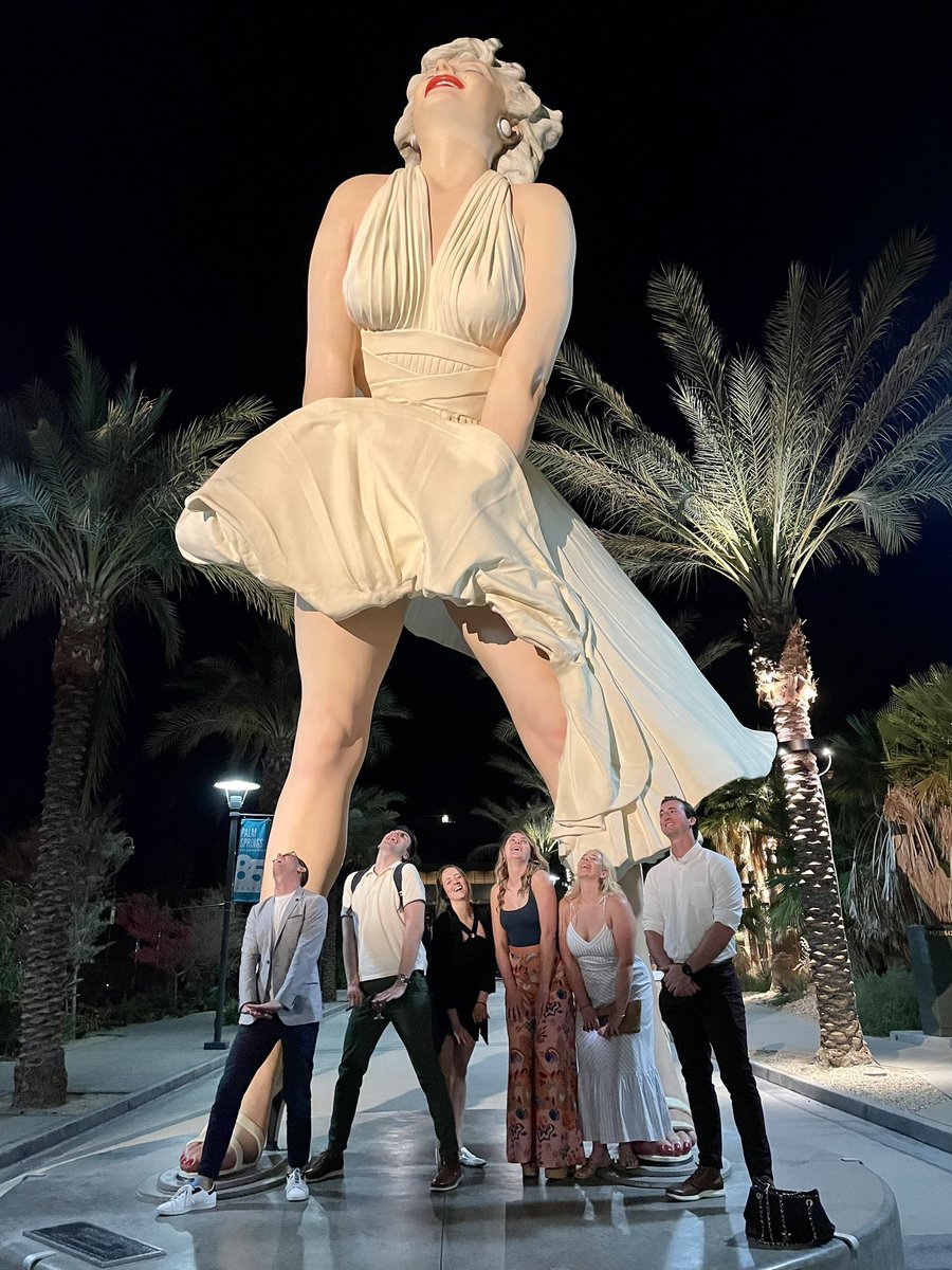 EmilyAdWoman's tweet photo. Fun night in Palm Springs with new advertising friends.  #DigidayProgrammatic https://t.co/jsLqb6hSgo
