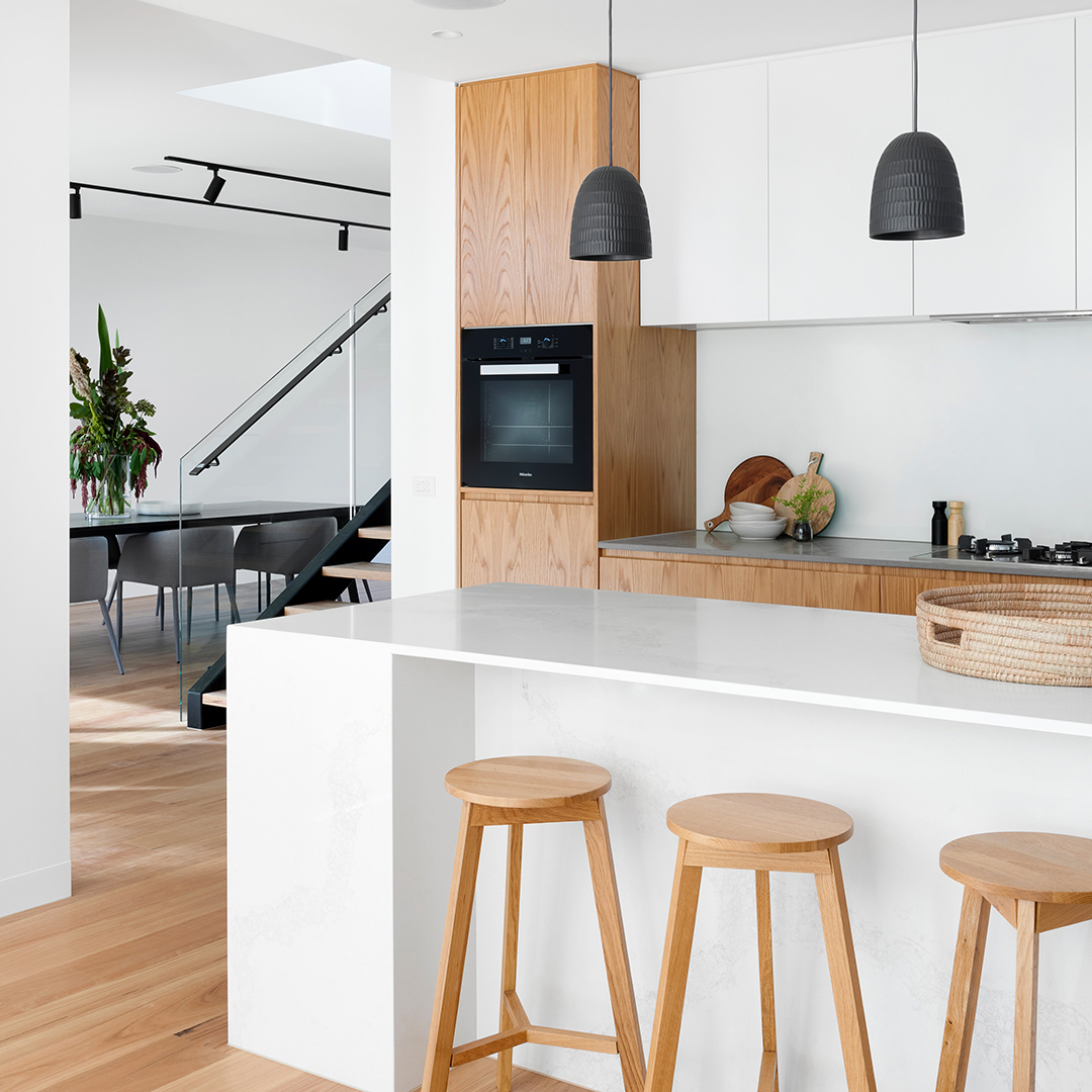 ubertor's tweet image. A kitchen nook makes efficient use of space that might otherwise be underutilized. It creates a cozy seating area within the kitchen where you can have meals, enjoy a cup of coffee, or work on tasks, all without the need for a separate dining room.

#homedesigninspiration