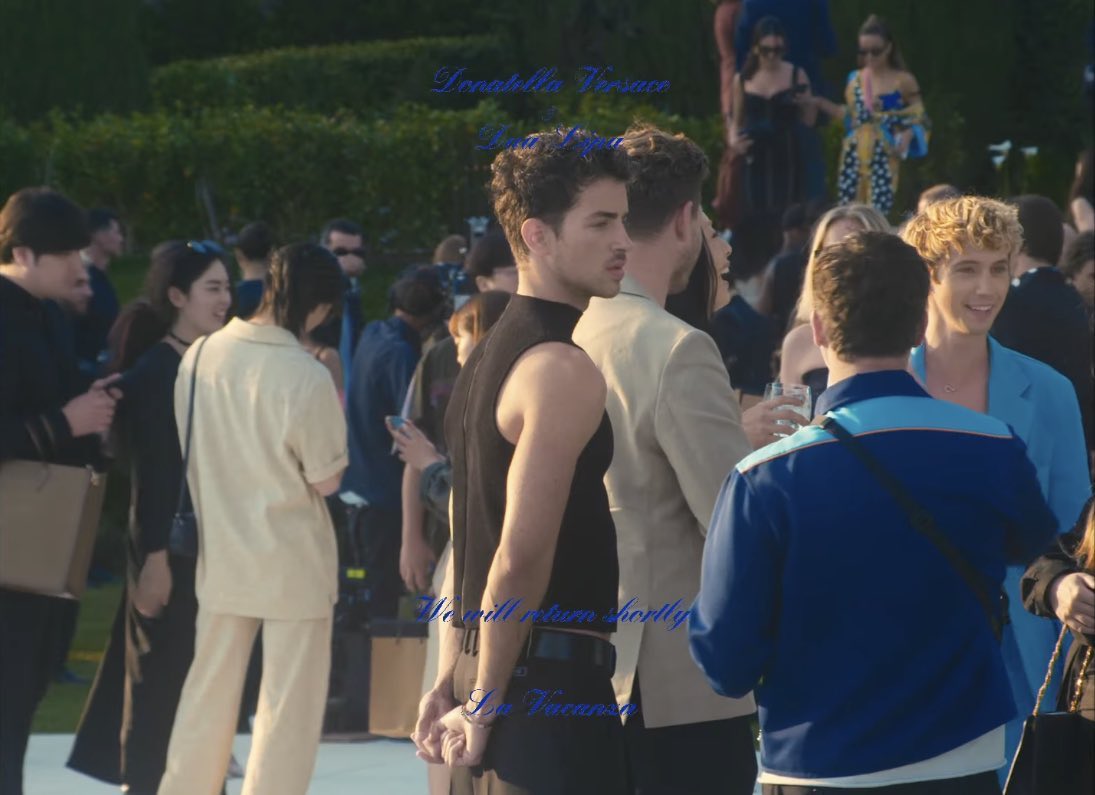 nics ★ on Twitter: "RT @lastlovestay: THE FACT THAT HYUNJIN COVERED