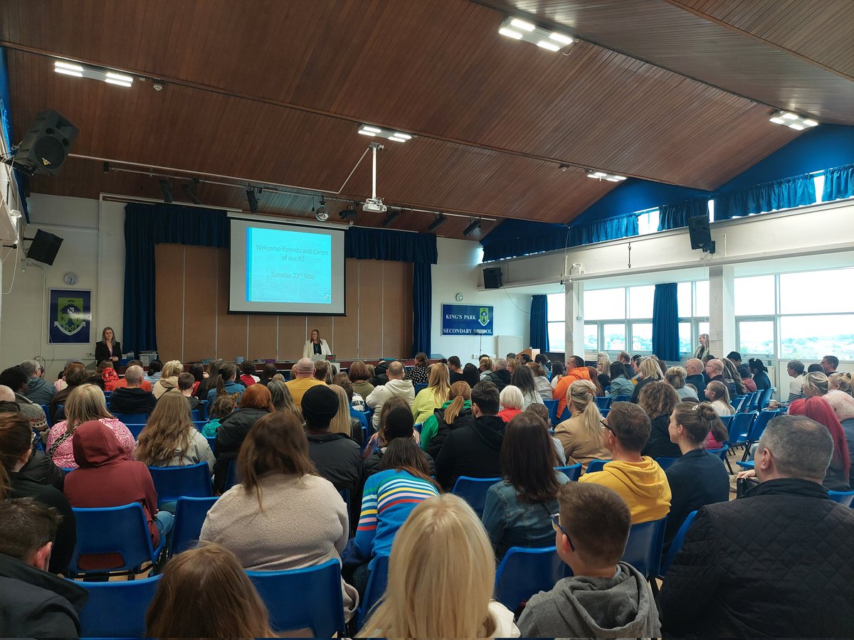 KingsParkSec's tweet photo. Delighted to welcome our P7 pupils and their parents/carers for our Information Session today, following the first of our P7 induction days. We are looking forward to working with you all π₯° @KPSSParent #believeachieve #P7induction https://t.co/LbVRJt70KO