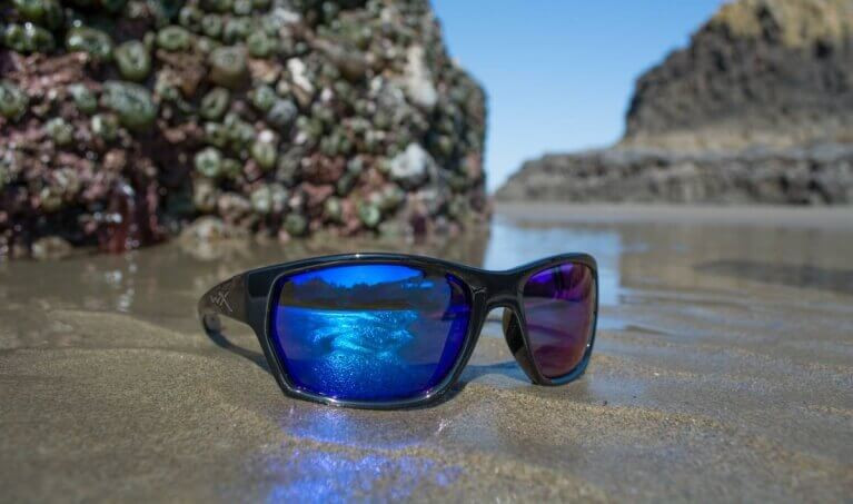 Tired of forgetting to grab your sunglasses? Our recent blog post provides 5 easy tips to help you remember your sunglasses. buff.ly/424tccn #sunglasses #EyeWear